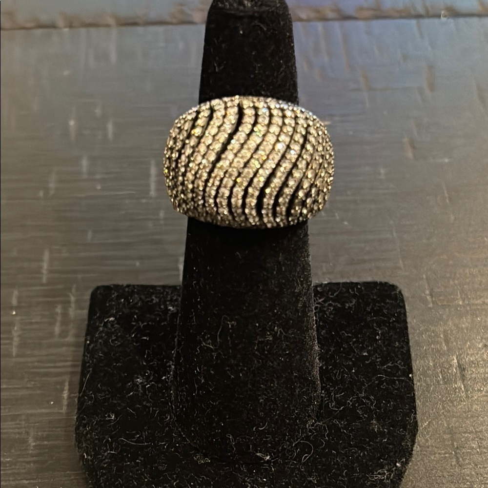 Rhinestone Gunmetal Elegant Silver Black Dome Cocktail Ring Size 6 Chunky